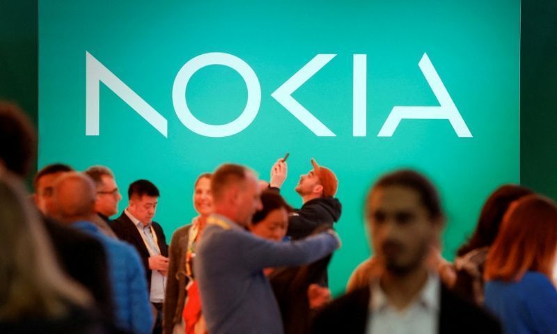 Logotipo da Nokia exibido antes do GSMA 2023, às vésperas do Mobile World Congress (MWC) em Barcelona, ​​Espanha, em 26 de fevereiro de 2023