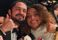 "O Agente Secreto": Alice Carvalho e Gabriel Leone posam no Globo de Ouro