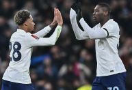 Franceses do Tottenham sofrem acidente antes de decisão na Champions League