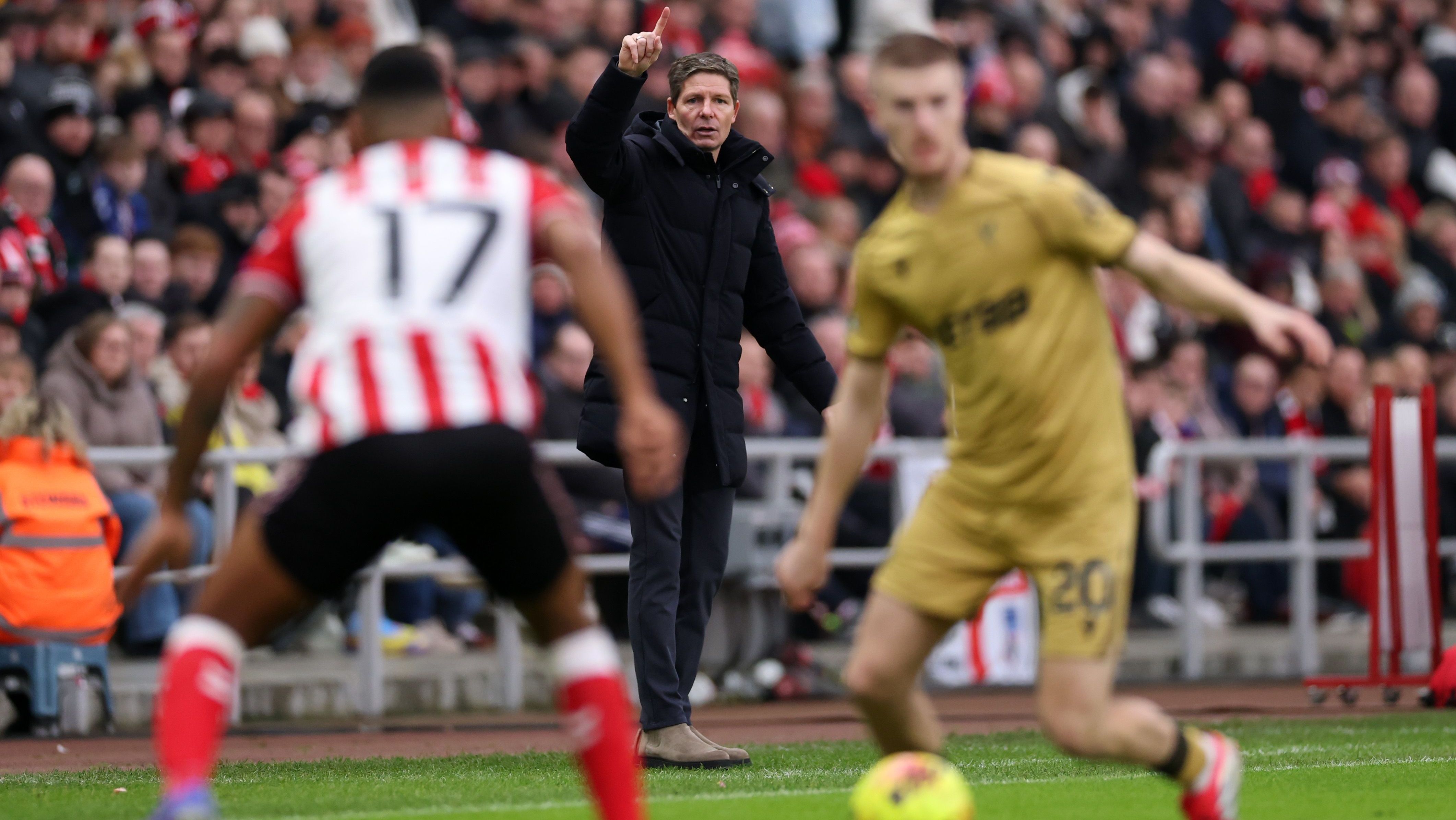 Oliver Glasner na beira do campo na derrota do Crystal Palace para o Sunderland