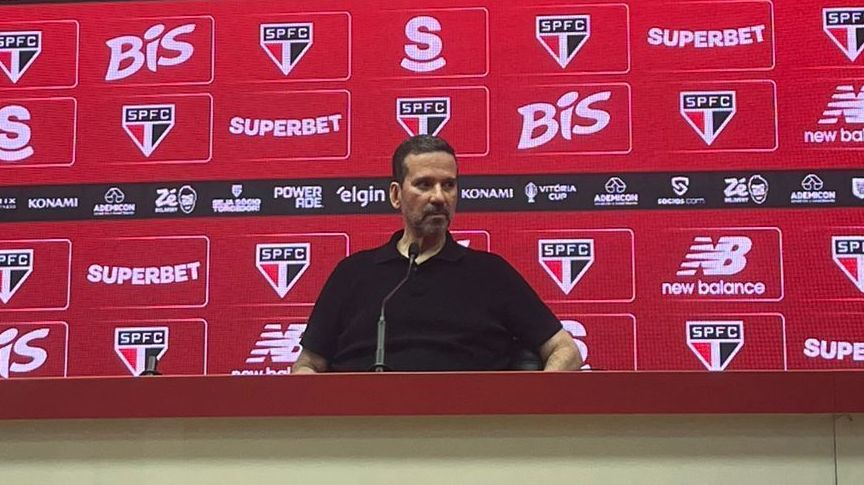 Olten Ayres rebateu críticas em coletiva no CT do São Paulo