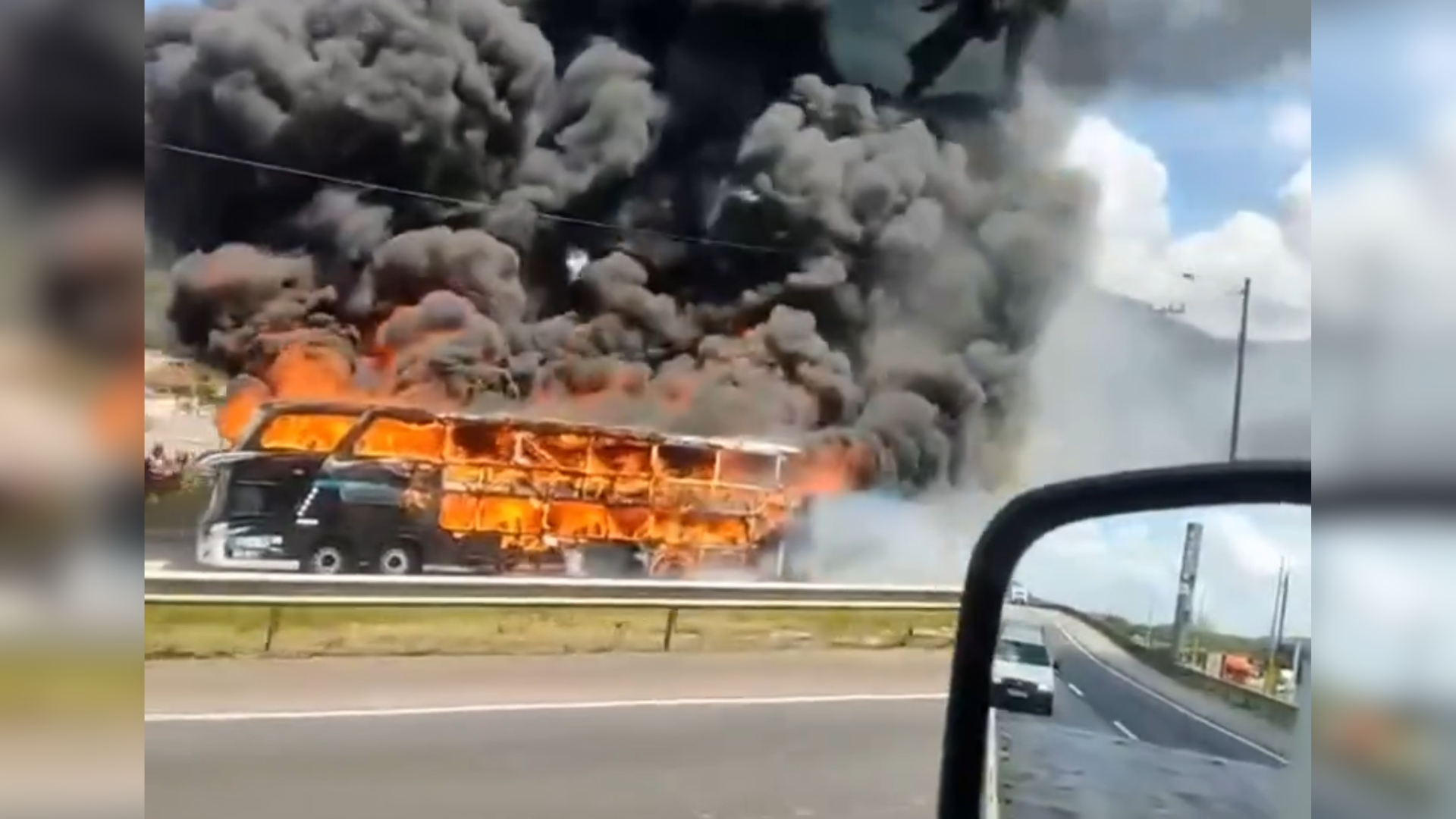 onibus incendio