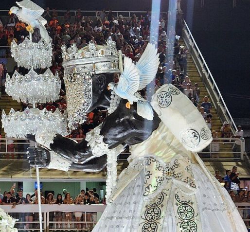 Desfile da Beija-Flor no Carnaval de 2025, Rio de Janeiro, Brasil •