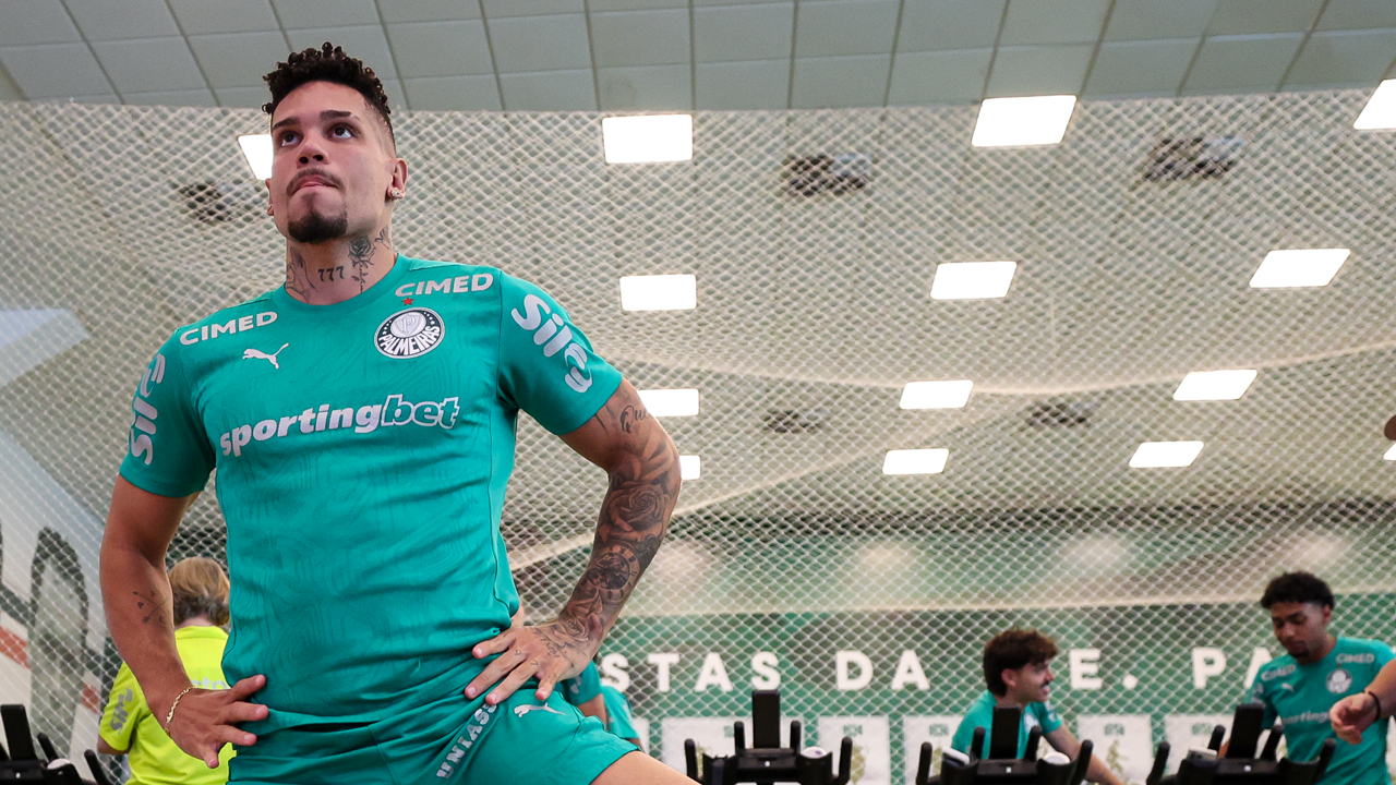 Paulinho em treino do Palmeiras
