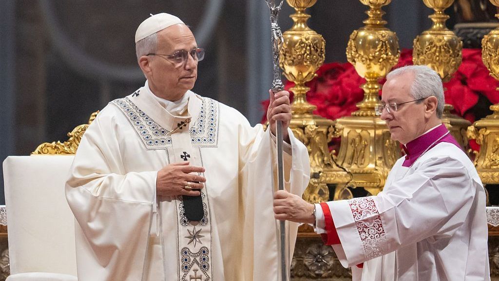 Papa Leão XIV preside a Santa Missa da Solenidade de Maria, Mãe de Deus, na Basílica de São Pedro, no Vaticano, em 1º de janeiro de 2026