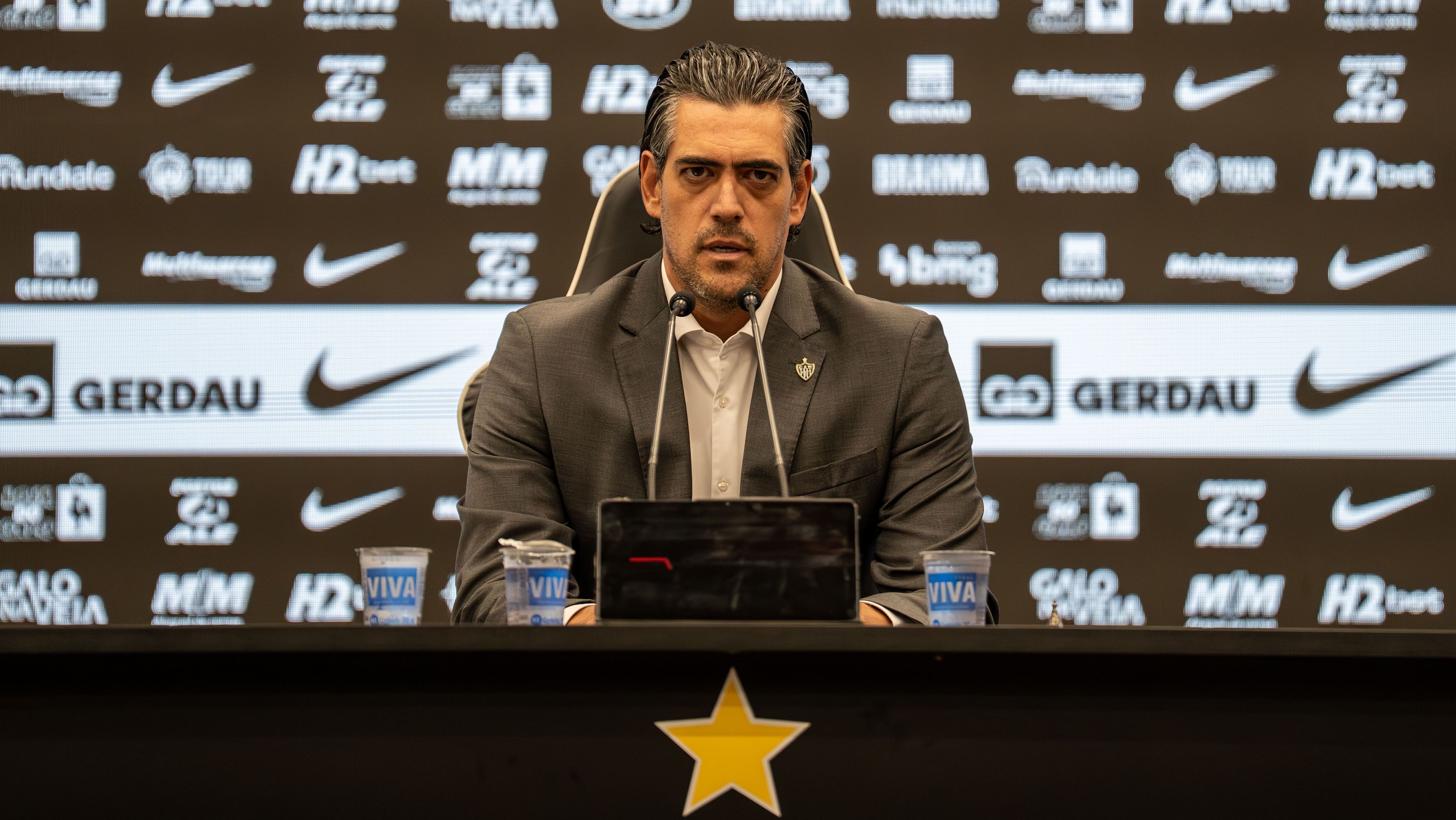 Paulo Bracks, Chief Sports Officer (CSO) do Atlético-MG, durante entrevista coletiva nesta terça-feira (6)