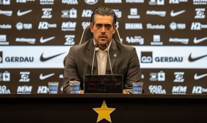 Diretor do Atlético-MG, Bracks nega rusga com Hulk e sobe o tom