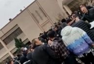 Regime do Irã realiza cortejo para 100 agentes de segurança e civis mortos