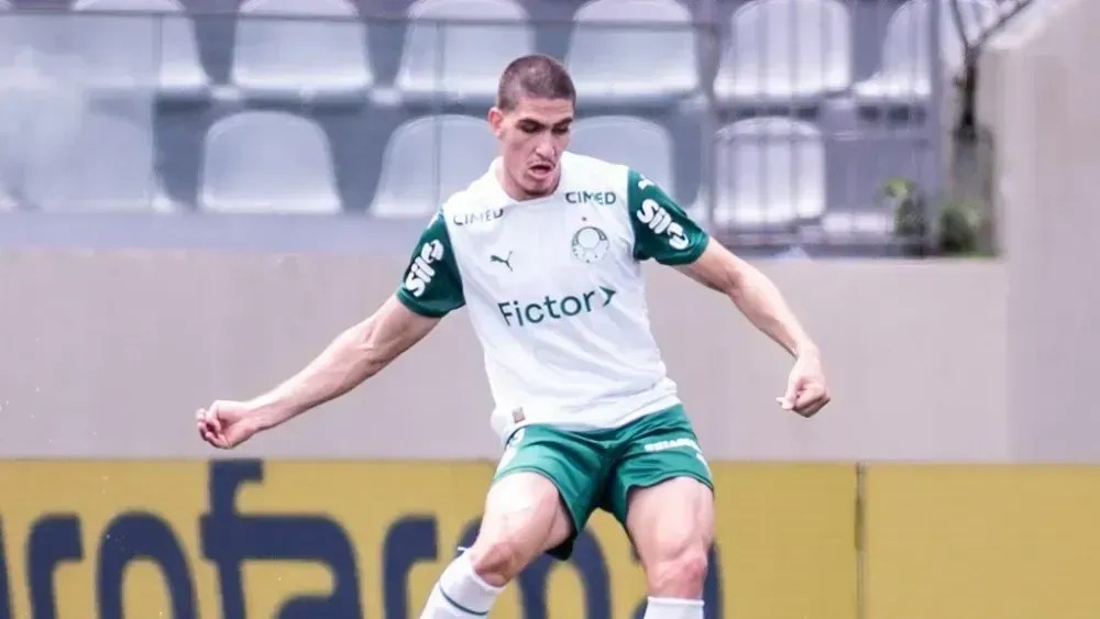 Zagueiro Pimenta, da base do Palmeiras • Foto: Guilherme Veiga/ Palmeiras
