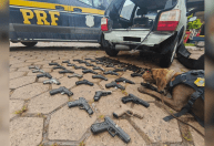PRF apreende mais de 30 pistolas na Dutra que iam para o Complexo do Alemão
