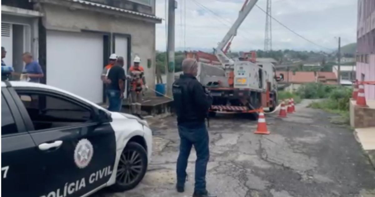 Funcionário da Light é preso com 7 kg de cobre e furto de energia no RJ