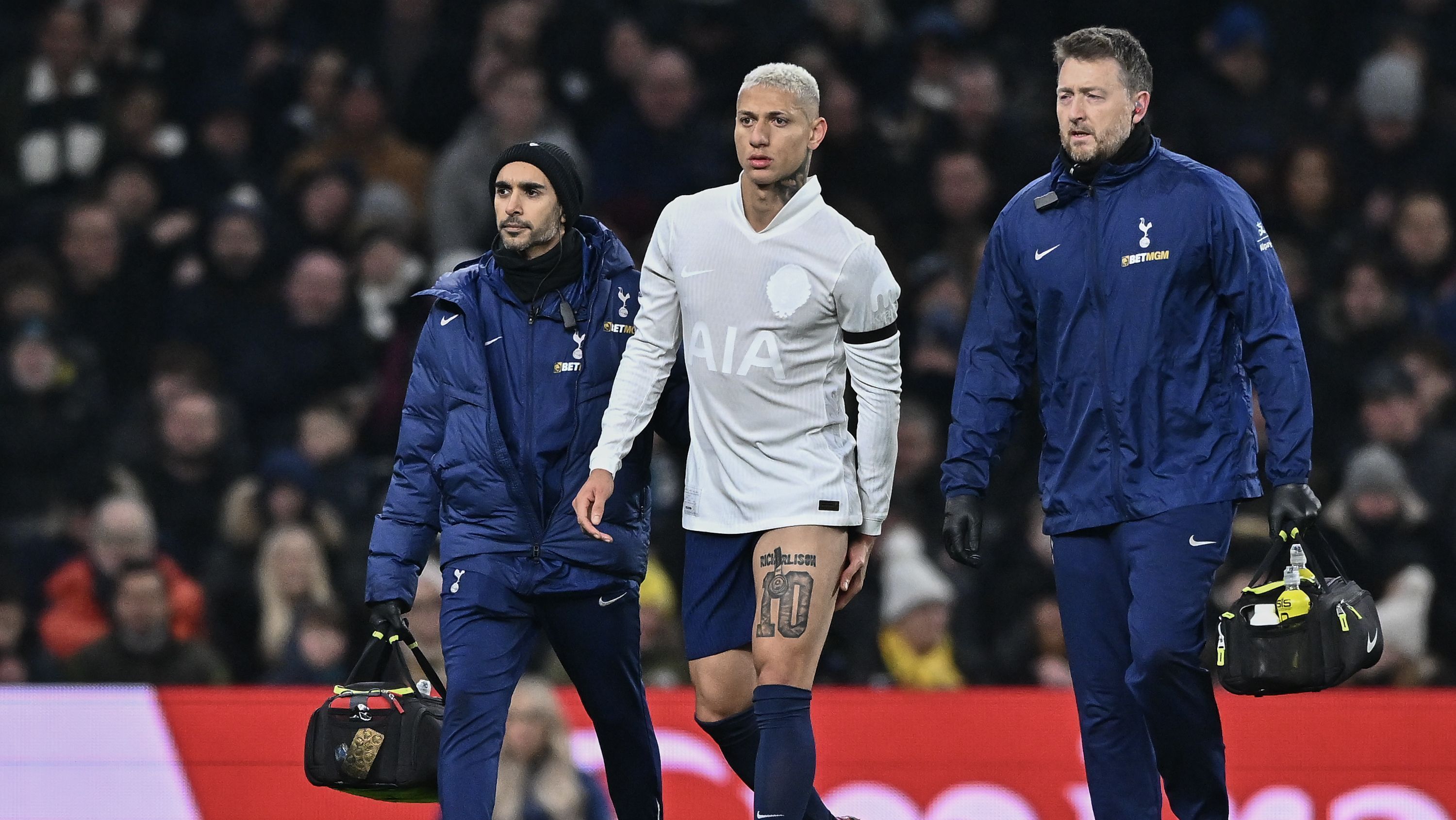 Richarlison sofreu lesão e desfalca o Tottenham