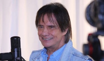 Equipe de Roberto Carlos atualiza estado de saúde de cantor com covid-19