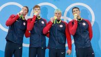 Ex-nadador que mentiu sobre assalto na Rio 2016 leiloa medalhas olímpicas