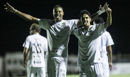 Santos venceu a Ferroviária pela Copinha; jogadores celebram classificação