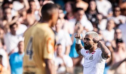 Gabigol comemora gol contra o Novorizontino
