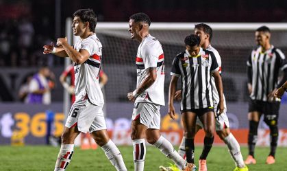 Com um a mais, São Paulo vence Santos e ganha respiro no Paulista