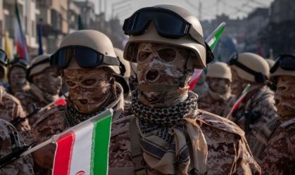 Em tensão com EUA, Irã inicia exercícios militares no Estreito de Ormuz