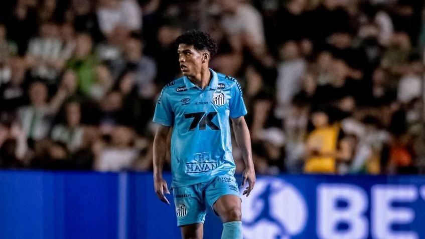 Souza, lateral-esquerdo do Santos • Reprodução/Instagram - jjoaosouza6