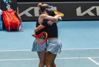 Após reconciliação, Stefani e Dabrowski chegam à semi no Australian Open