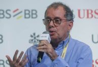 Stuhlberger projeta queda do dólar e diz que valor justo seria de R$ 4,40