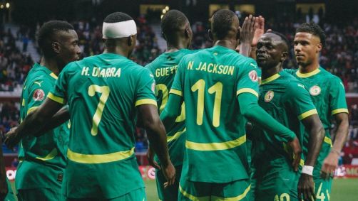 Equipe de Senegal comemora gol na Copa Africana