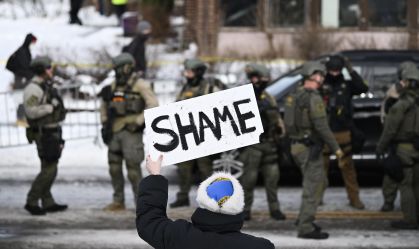 Governador de Minnesota aciona Guarda Nacional em meio a protestos