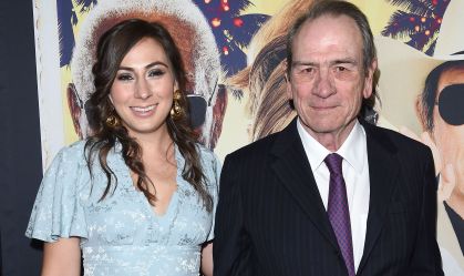 Filha do ator Tommy Lee Jones é encontrada morta em hotel nos EUA, diz site