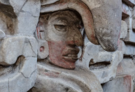 Tumba zapoteca de 1400 anos com “coruja gigante” é descoberta no México