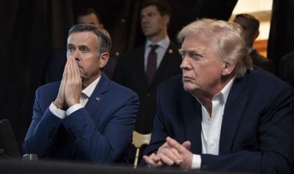 Fotografia mostra o presidente dos EUA, Donald Trump, ao lado do diretor da CIA, John Ratcliffe enquanto assistem operação militar na Venezuela que culminou na captura do ditador Nicolás Maduro em 3 de janeiro de 2026