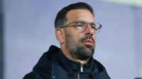 Van Nistelrooy volta à seleção da Holanda como auxiliar para a Copa
