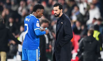 Arbeloa apoia Vini Jr. após sugestão de multas ao time: "Você é o capitão"