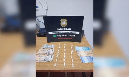 "Vovó do tráfico" é presa com 21 pedras de crack em casa no RS