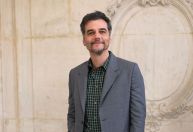 Wagner Moura vai a desfile da Dior na Semana de Moda Masculina de Paris