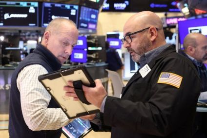 Operadores trabalhando na bolsa de Nova York em 7 de janeiro de 2026.
