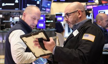 Operadores trabalhando na bolsa de Nova York em 7 de janeiro de 2026.
