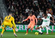 Lamine Yamal brilha e Barcelona vence o Elche por 3 a 1