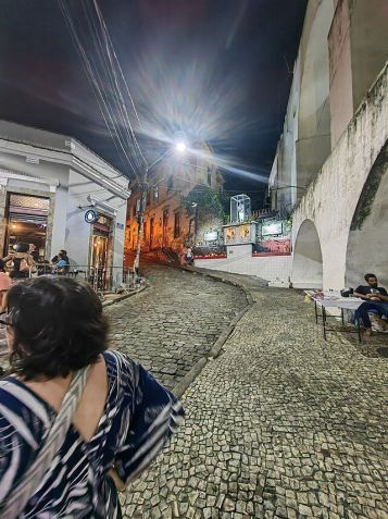 Altar de Zé Pelintra e Maria Navalha na Lapa, RJ • Wikimedia Commons