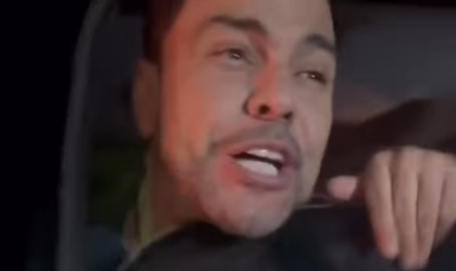 zeze-di-camargo-cabeca-presa-carro