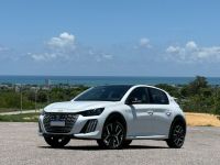 Peugeot 208 GT Hybrid: confira se eletrificação faz diferença na cidade