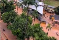 Rio Ubá atinge quase 8 metros e deixa mortos após temporal em Minas Gerais