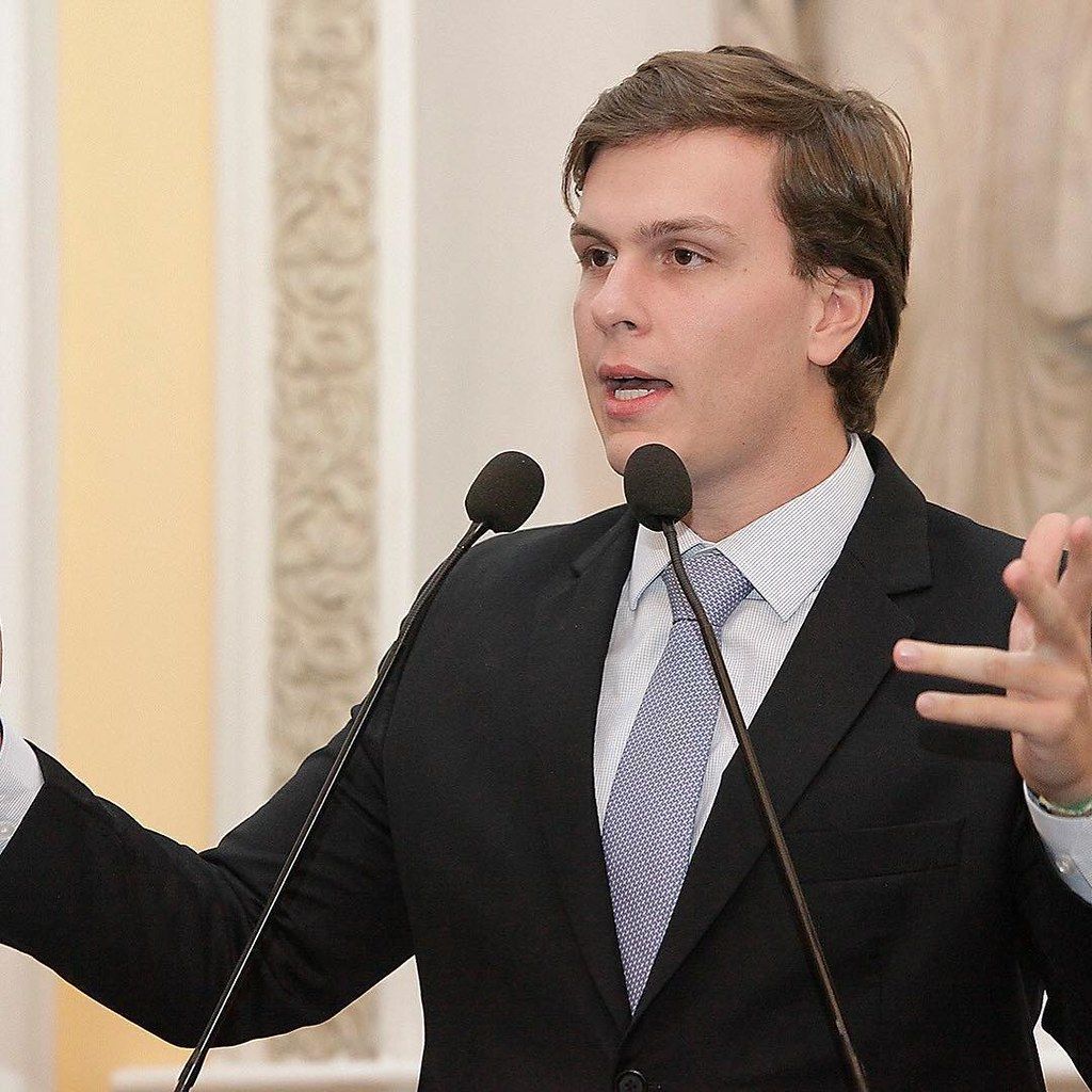 Imagem de destaque do post: Miguel diz que Raquel mantém apoio e nega recuo na disputa ao Senado