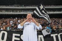 John Textor retoma controle da holding que controla o Botafogo