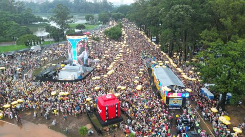 Bloco Bicho Maluco Beleza durante a apresentação ede Alceu Valença no parque Ibirapuera, em São Paulo