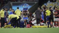 Jogador convulsiona em partida contra o Flamengo no Carioca