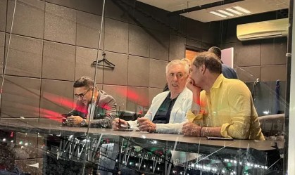 Carlo Ancelotti acompanha clássico no Maracanã entre Fluminense e Botafogo