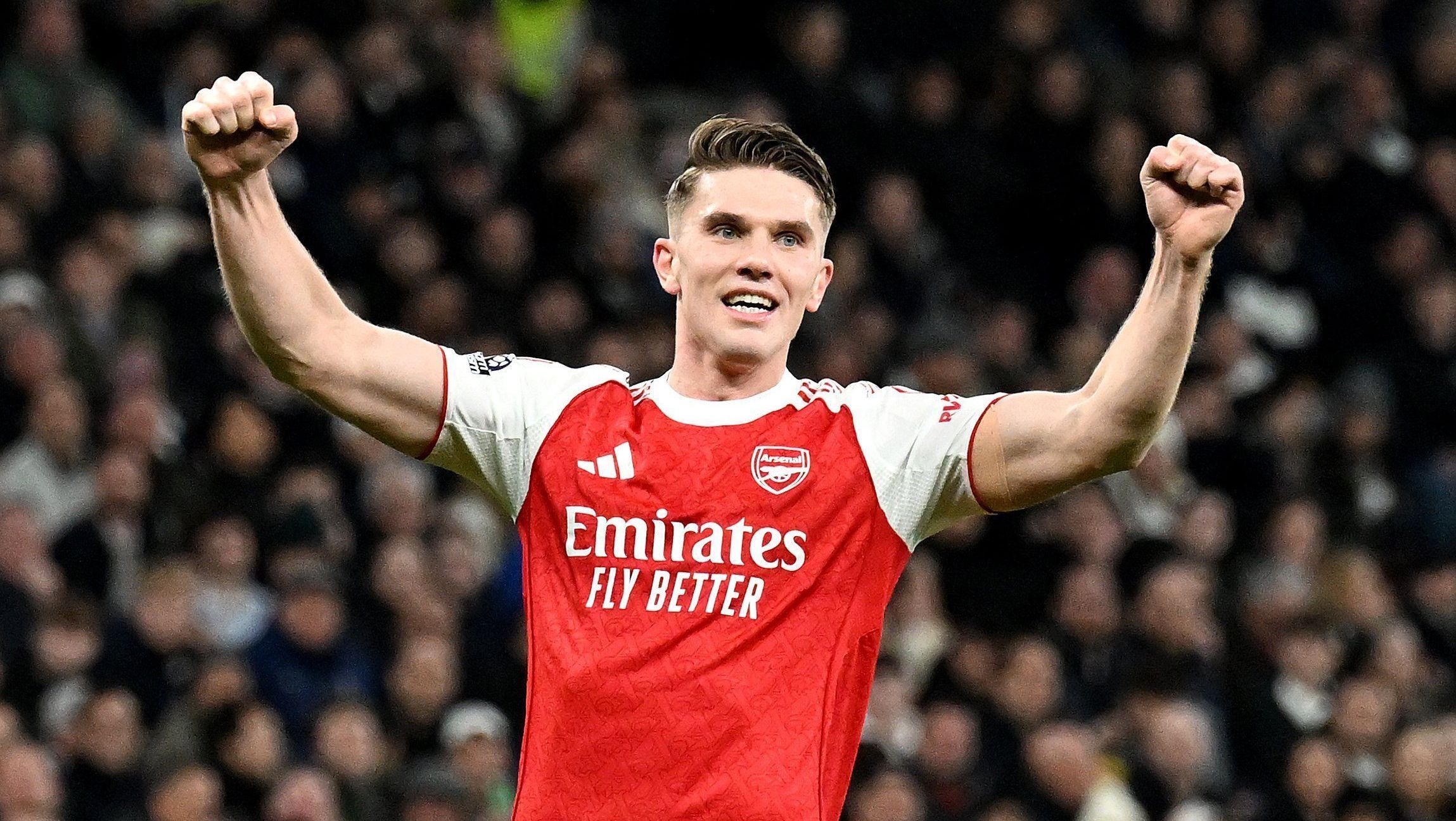 Arsenal goleia o Tottenham
