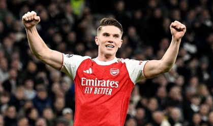 Arsenal goleia o Tottenham