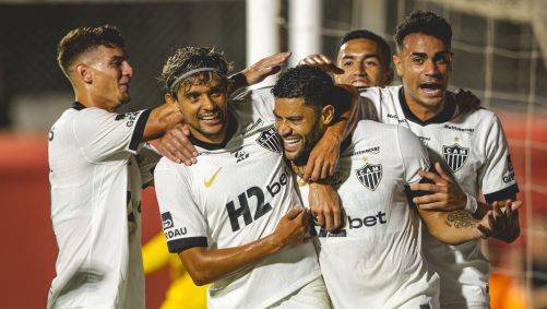Atlético-MG comemora contra o Itabirito