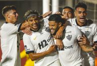 Hulk brilha, Atlético-MG goleia Itabirito e avança às semis do Mineiro